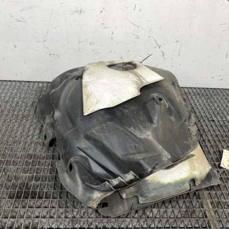 Pare boue avant droit RENAULT MEGANE 3 Photo n°2