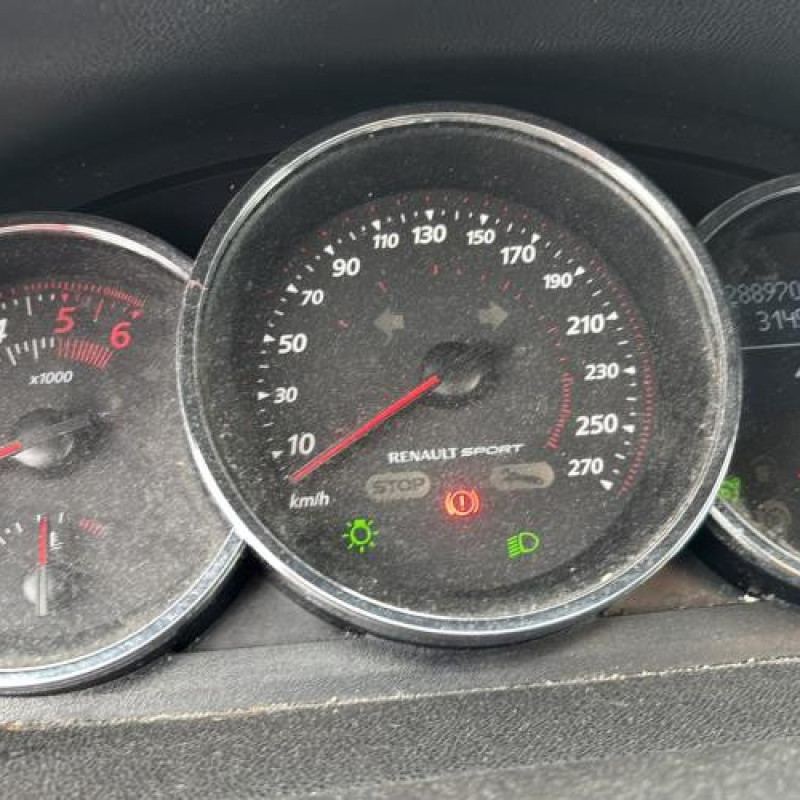 Pare boue avant droit RENAULT MEGANE 3 Photo n°20