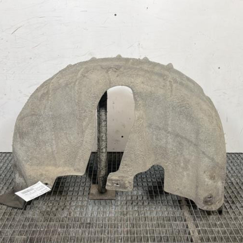 Pare boue arriere gauche VOLKSWAGEN GOLF 6 Photo n°1