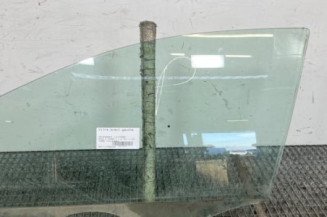 Vitre avant gauche VOLKSWAGEN POLO 5 Photo n°1