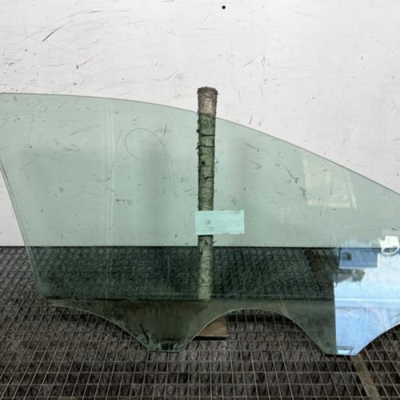 Vitre avant gauche VOLKSWAGEN POLO 5 Photo n°4