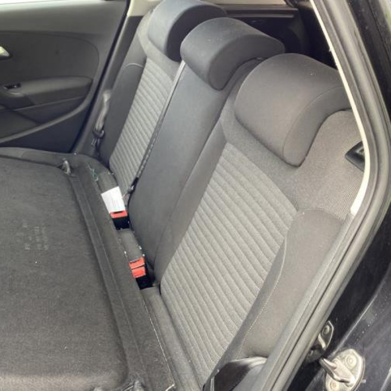 Pare boue avant droit VOLKSWAGEN POLO 5 Photo n°15