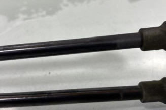 Verin de coffre TOYOTA YARIS 3