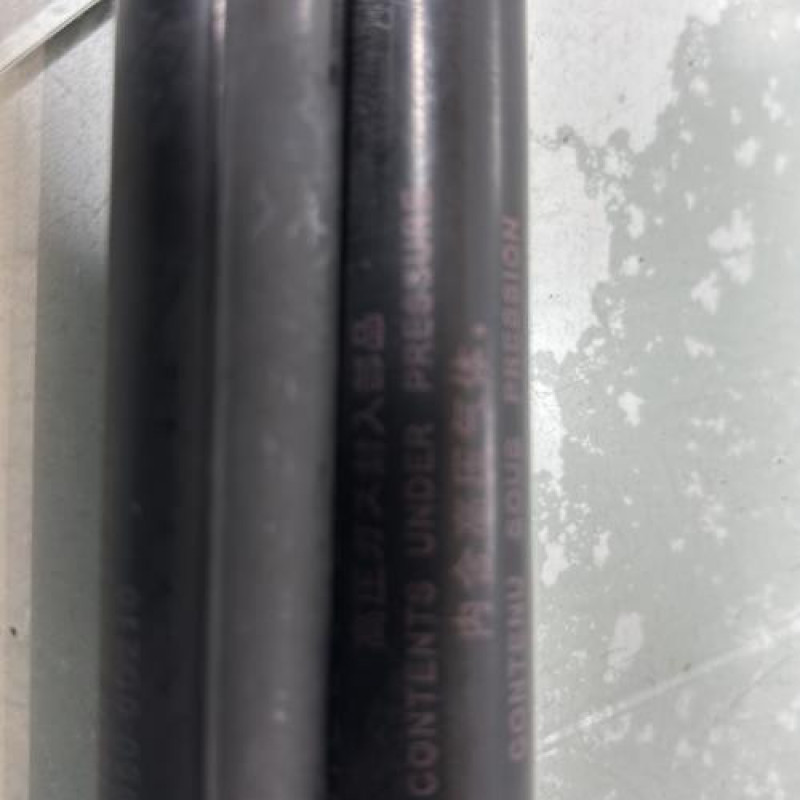 Verin de coffre TOYOTA YARIS 3 Photo n°4