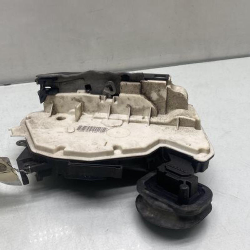 Serrure arriere droit VOLKSWAGEN GOLF 6 Photo n°2