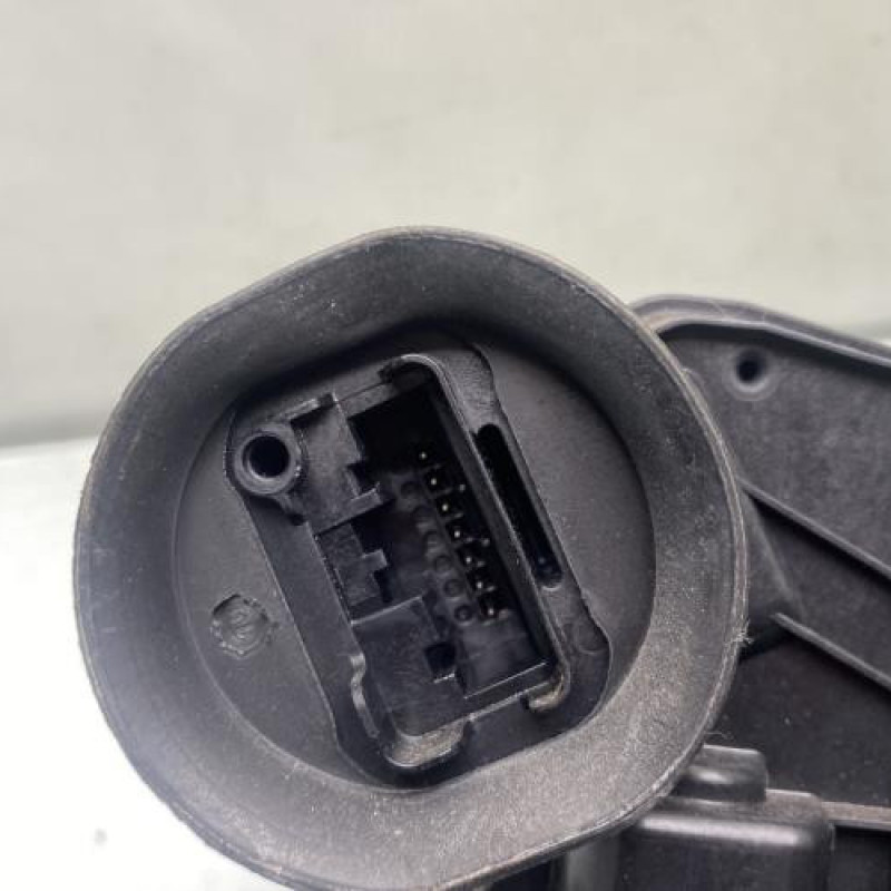 Serrure arriere droit VOLKSWAGEN GOLF 6 Photo n°4