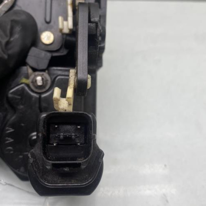 Serrure avant gauche HYUNDAI GETZ Photo n°3