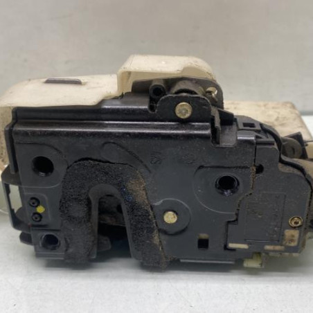 Serrure avant gauche VOLKSWAGEN POLO 4 Photo n°1