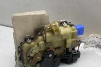 Serrure avant gauche VOLKSWAGEN POLO 4