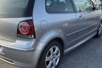 Serrure avant gauche VOLKSWAGEN POLO 4