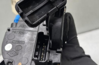 Serrure avant droit RENAULT LAGUNA 3