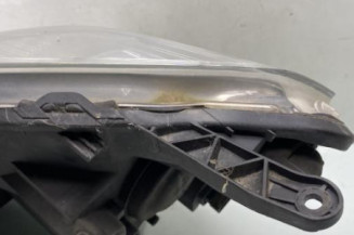 Optique avant principal droit (feux)(phare) OPEL ZAFIRA B