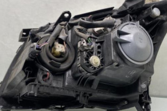 Optique avant principal droit (feux)(phare) TOYOTA AVENSIS 2