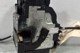 Serrure avant droit NISSAN PATHFINDER 2