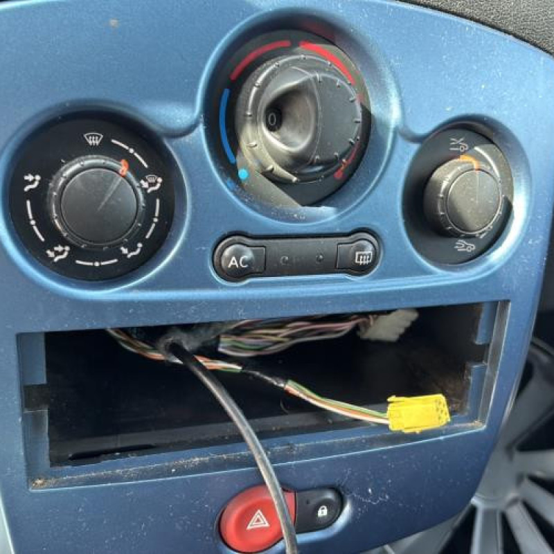 Serrure avant droit RENAULT CLIO 3 Photo n°19