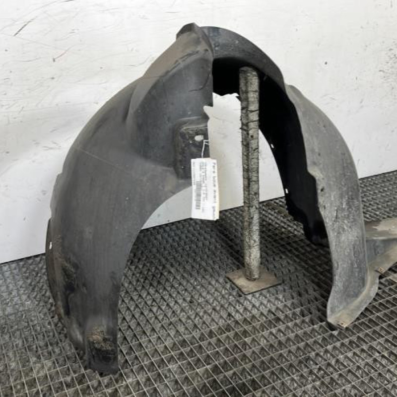 Pare boue avant gauche VOLKSWAGEN POLO 5 Photo n°2