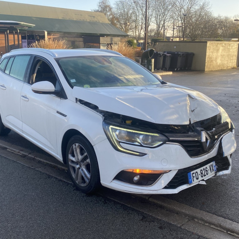 RENAULT MEGANE 4 PHASE 1 BREAK 1.5 BLUE DCI - 8V TURBO Photo n°2