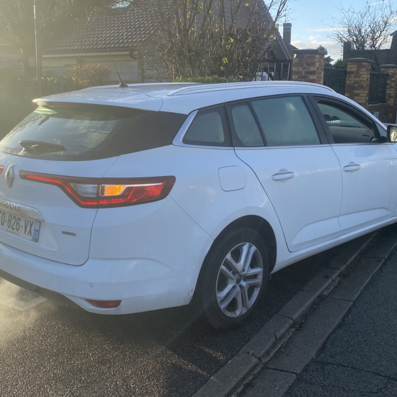 RENAULT MEGANE 4 PHASE 1 BREAK 1.5 BLUE DCI - 8V TURBO Photo n°3