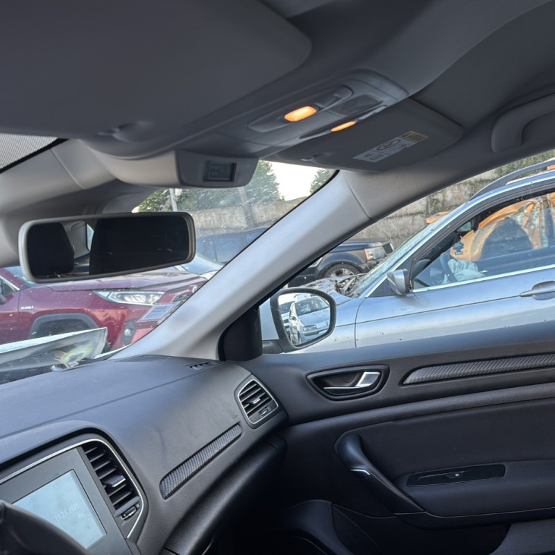 RENAULT MEGANE 4 PHASE 1 BREAK 1.5 BLUE DCI - 8V TURBO Photo n°17