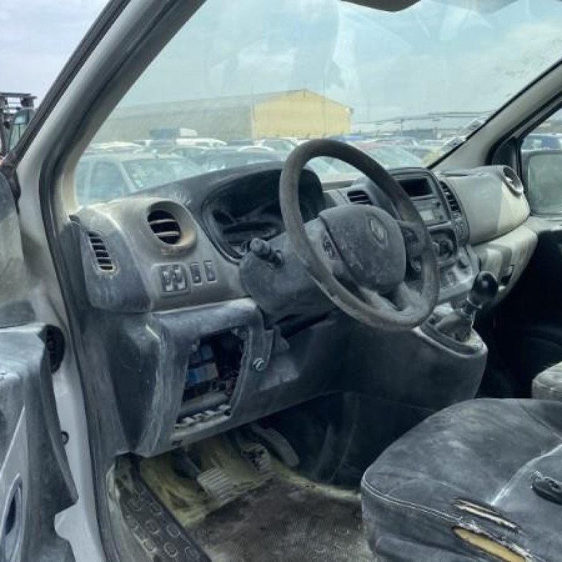 RENAULT TRAFIC 3 COURT PHASE 1 1.6 DCI - 16V TURBO Photo n°6