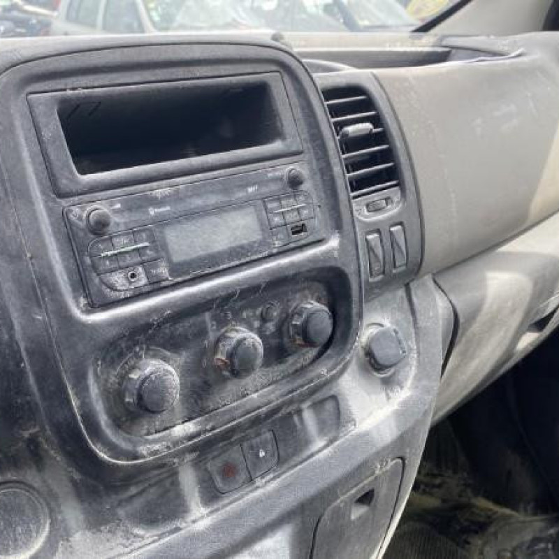 RENAULT TRAFIC 3 COURT PHASE 1 1.6 DCI - 16V TURBO Photo n°12