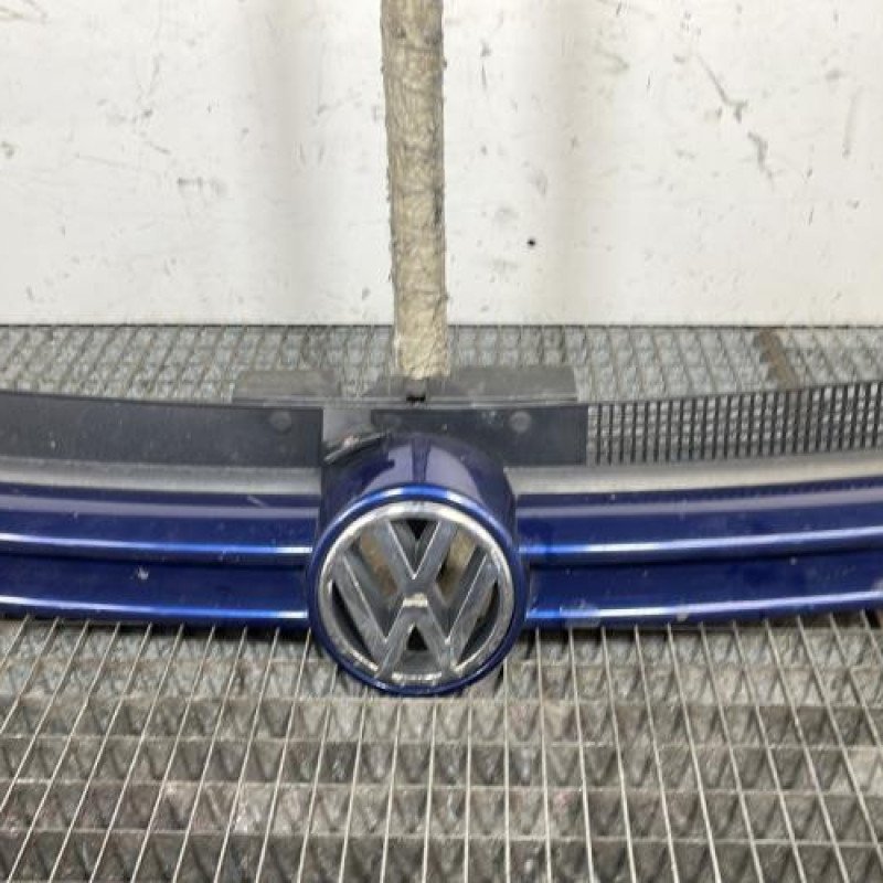 Calandre VOLKSWAGEN GOLF 4 Photo n°1