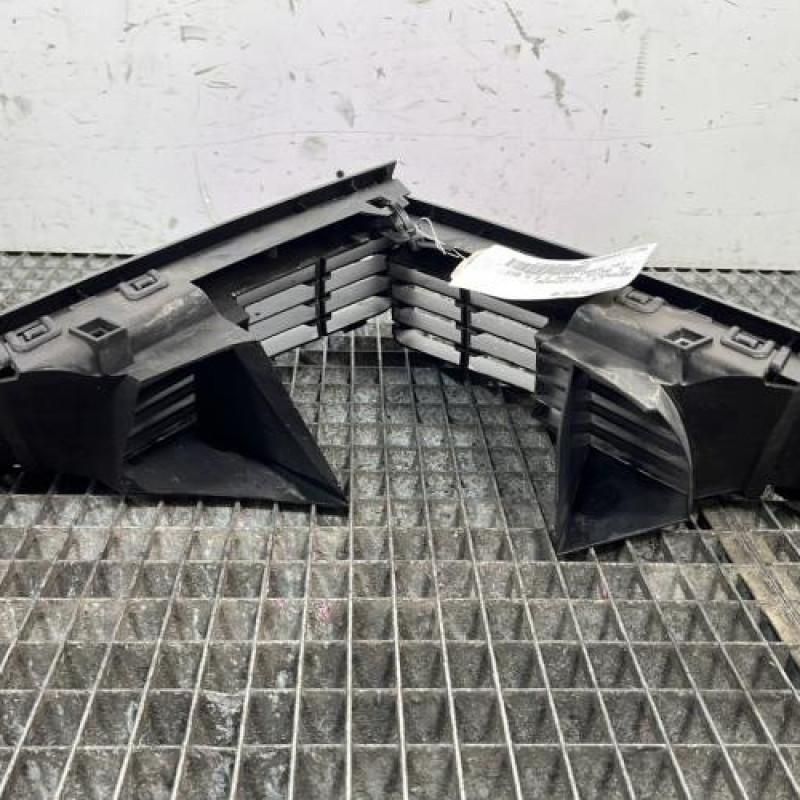 Calandre RENAULT VEL SATIS Photo n°4