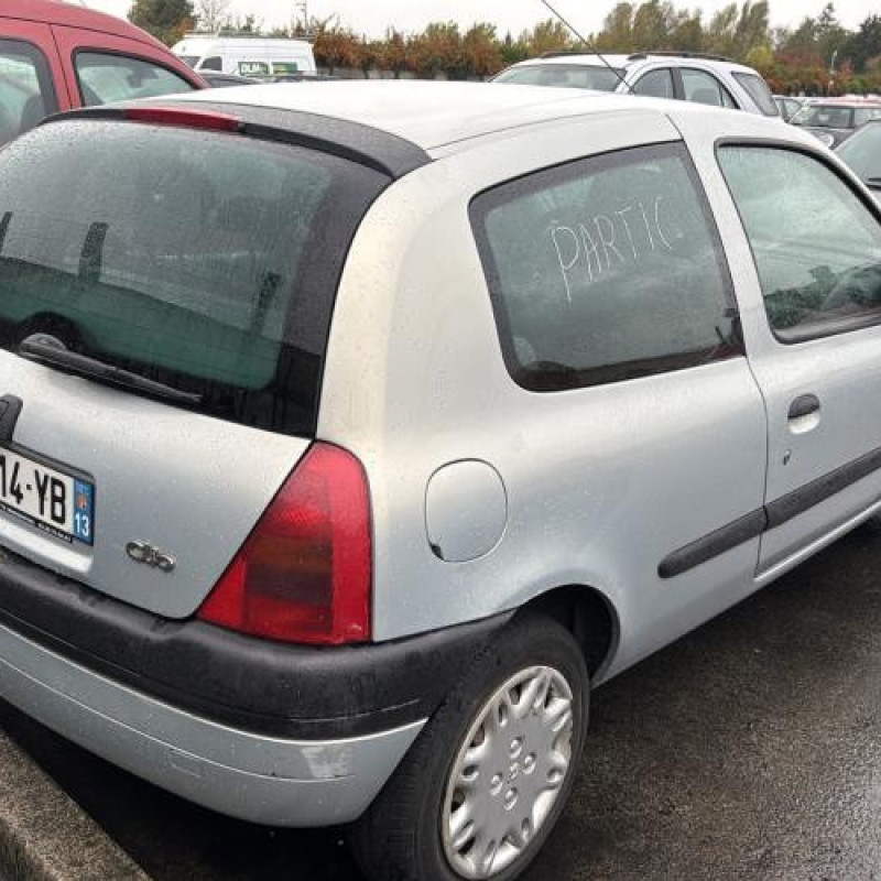 Bloc ABS (freins anti-blocage) RENAULT CLIO 2 Photo n°8