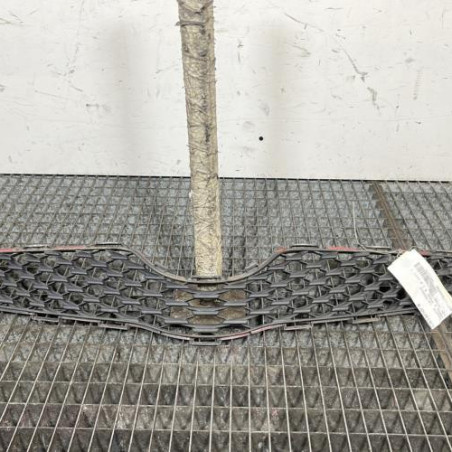 Calandre TOYOTA YARIS 2 Photo n°1