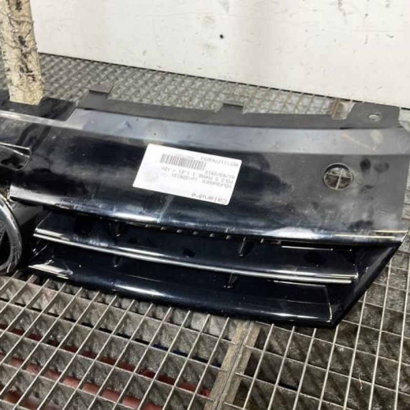 Calandre VOLKSWAGEN POLO 5 Photo n°3