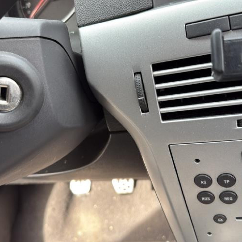 Moteur OPEL ASTRA H Photo n°18