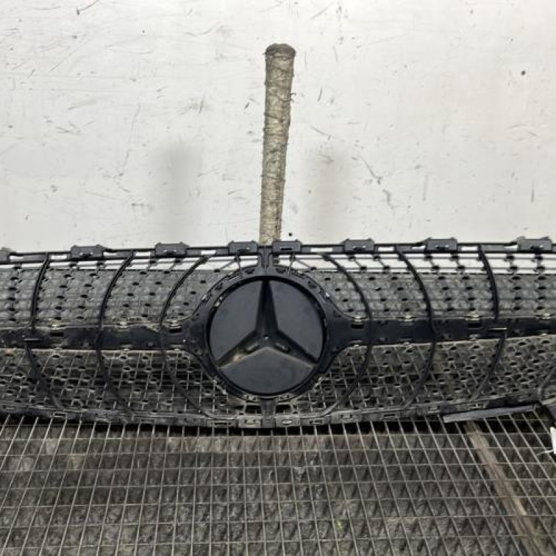 Calandre MERCEDES CLASSE A 176 Photo n°4