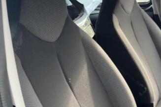 Fermeture de capot PEUGEOT 108