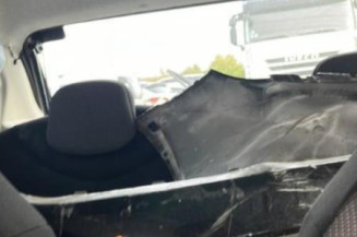 Fermeture de capot PEUGEOT 108