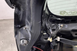 Malle/Hayon arriere RENAULT CLIO 4