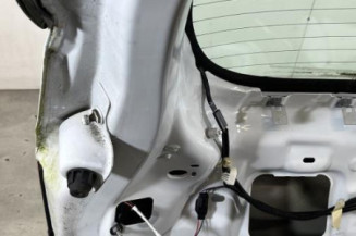 Malle/Hayon arriere RENAULT CLIO 4