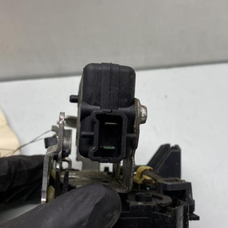 Serrure avant gauche DACIA SANDERO 1 Photo n°4