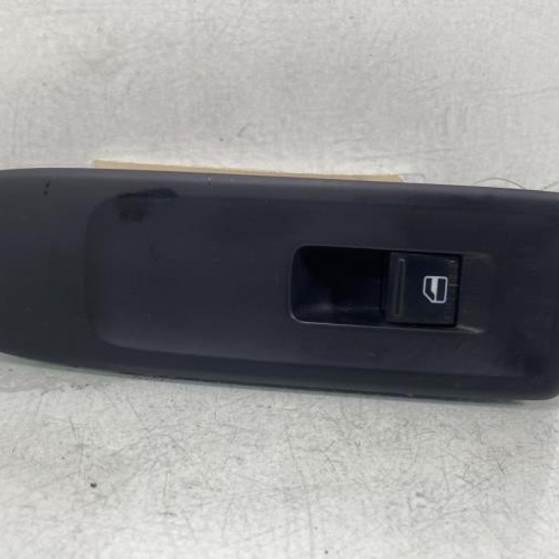 Interrupteur de leve vitre avant droit VOLKSWAGEN GOLF 6 Photo n°1