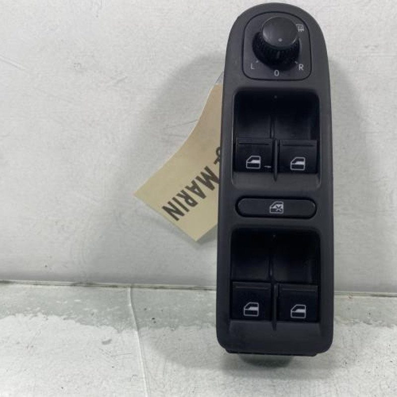 Interrupteur de leve vitre avant gauche VOLKSWAGEN GOLF 6 Photo n°1