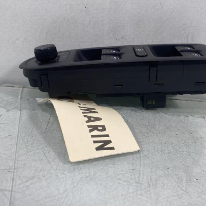 Interrupteur de leve vitre avant gauche VOLKSWAGEN GOLF 6 Photo n°4