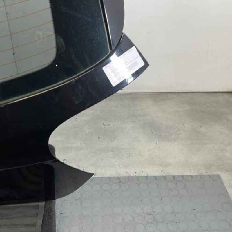 Malle/Hayon arriere MERCEDES CLASSE A 176 Photo n°4