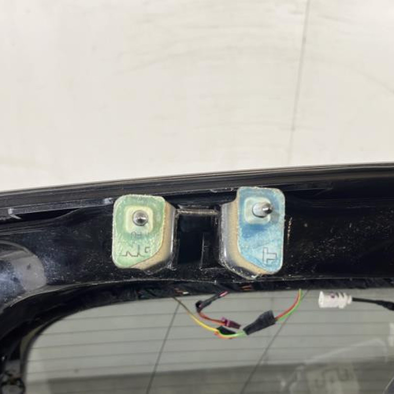 Malle/Hayon arriere MERCEDES CLASSE A 176 Photo n°6