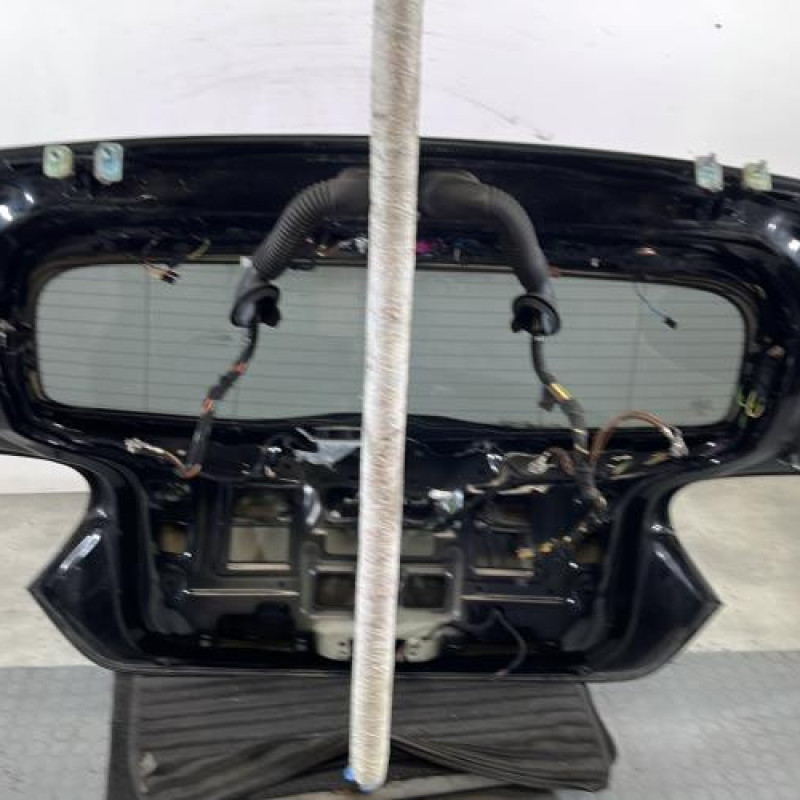 Malle/Hayon arriere MERCEDES CLASSE A 176 Photo n°10