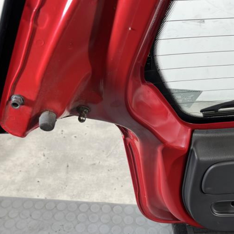 Malle/Hayon arriere CHEVROLET SPARK Photo n°11
