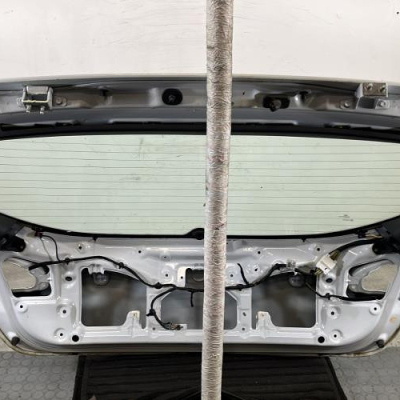 Malle/Hayon arriere KIA CEE-D 2 Photo n°10