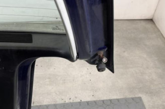 Malle/Hayon arriere VOLKSWAGEN GOLF 4