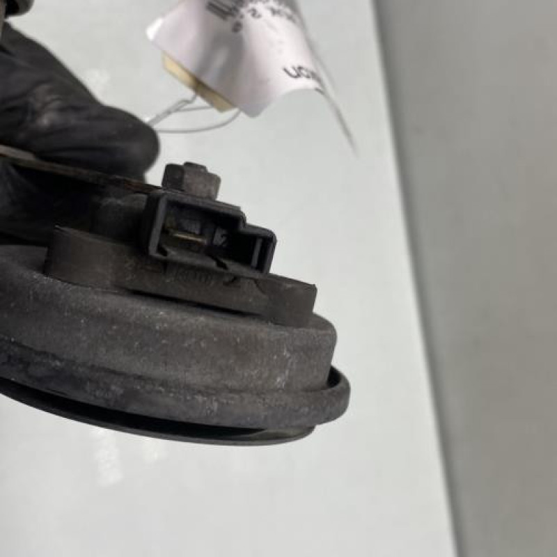 Avertisseur/Klaxon TOYOTA AVENSIS 2 Photo n°3