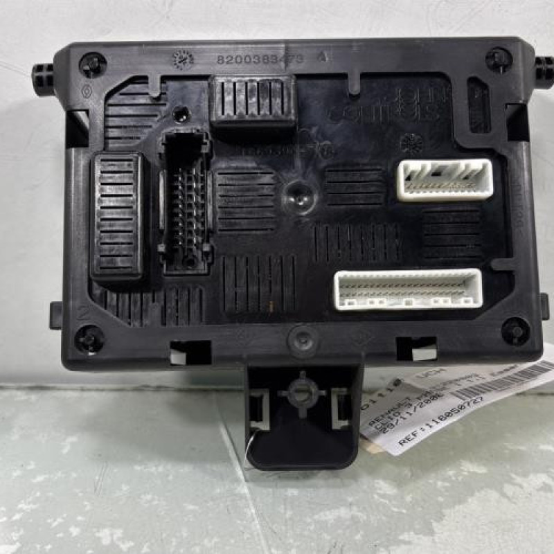 Boitier UCH RENAULT CLIO 3 Photo n°1