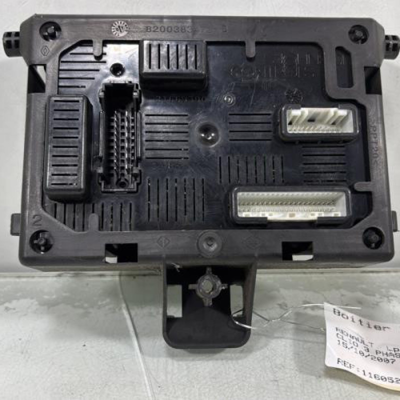 Boitier UCH RENAULT CLIO 3 Photo n°1