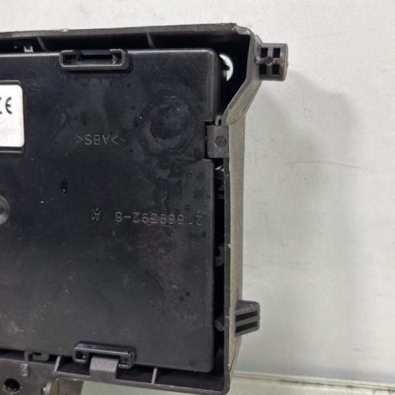 Boitier UCH RENAULT CLIO 3 Photo n°6